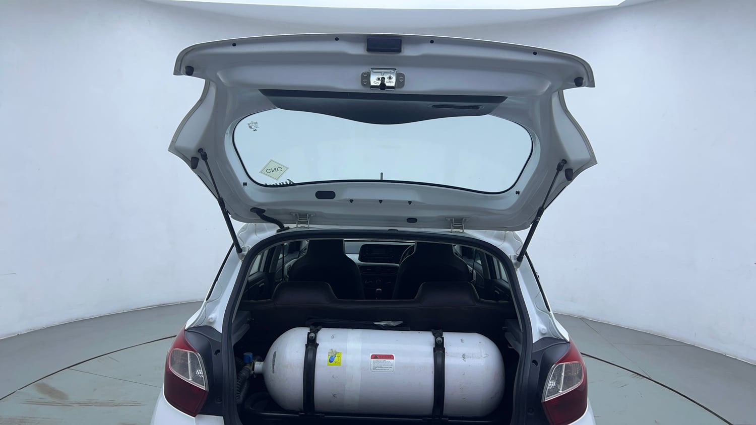 Used 2022 Hyundai Grand i10 Nios Magna 1.2 Kappa VTVT CNG Cng Manual interior DICKY DOOR OPEN VIEW