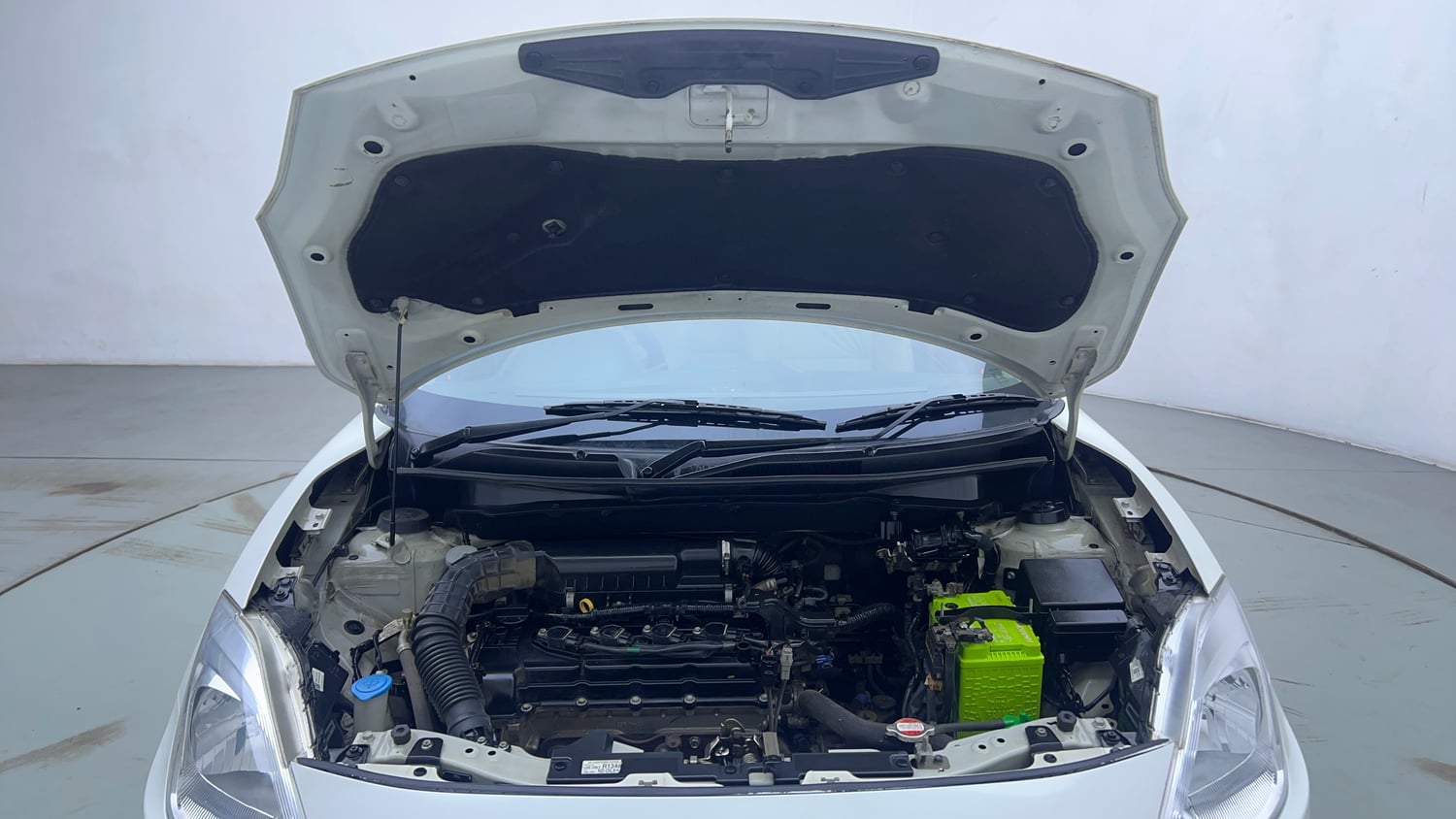 Used 2020 Maruti Suzuki Dzire VXi Petrol Manual engine ENGINE & BONNET OPEN FRONT VIEW