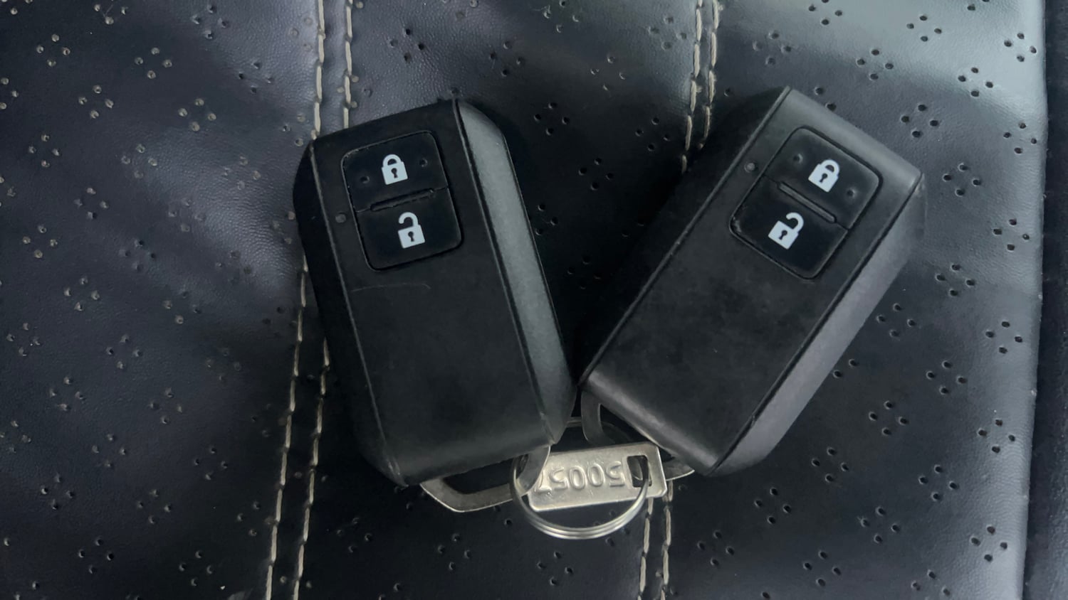 Used 2022 Maruti Suzuki Baleno Zeta Petrol Manual extra CAR KEY VIEW