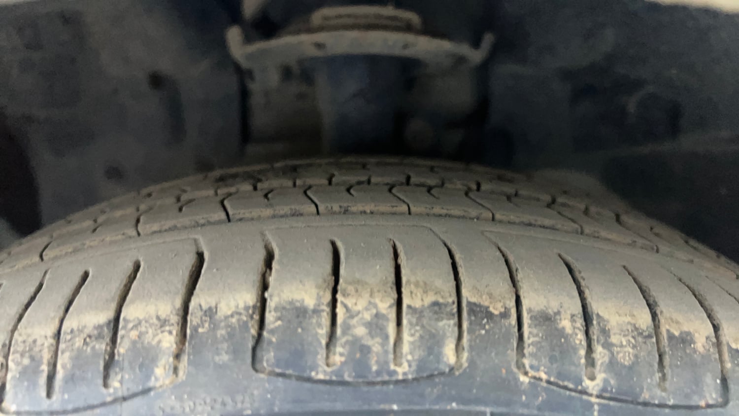 Used 2020 Ford Freestyle Titanium Plus 1.2 Ti-VCT Petrol Manual tyres LEFT FRONT TYRE TREAD VIEW