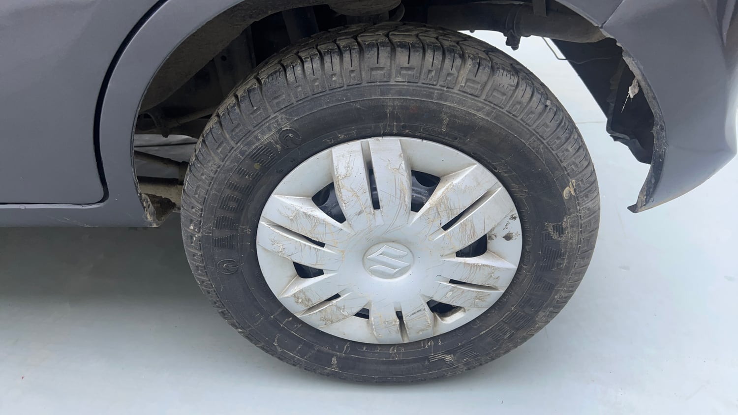 Used 2014 Maruti Suzuki Alto 800 Vxi Petrol Manual tyres LEFT REAR TYRE RIM VIEW