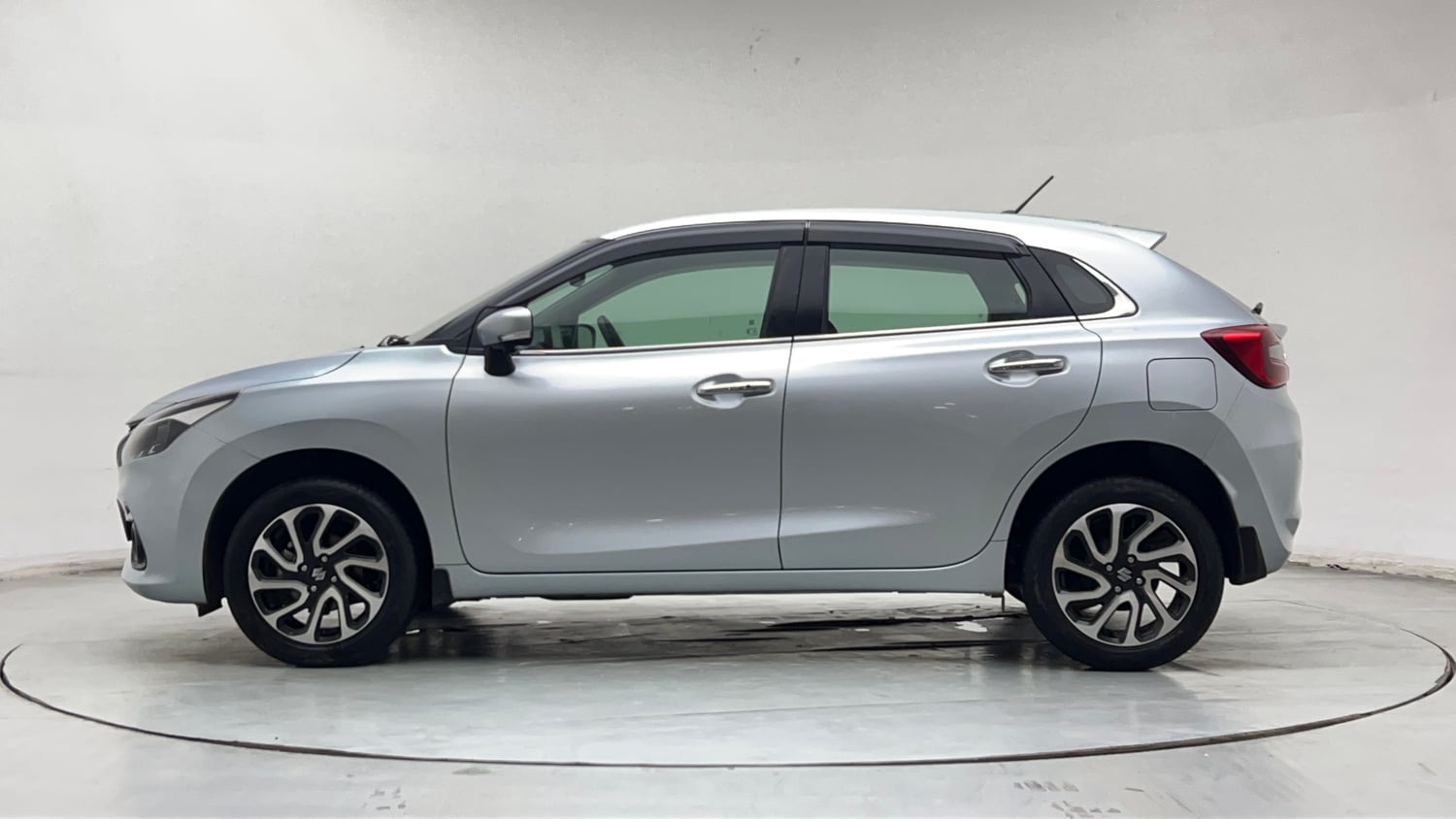Used 2024 Maruti Suzuki Baleno Alpha MT Petrol Manual exterior LEFT SIDE VIEW