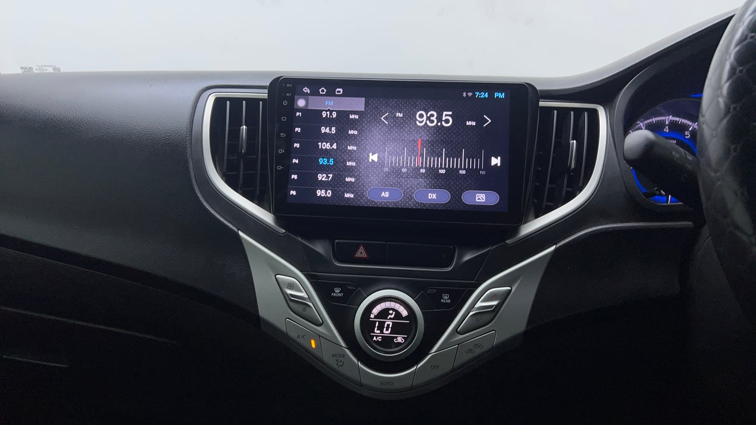Used 2018 Maruti Suzuki Baleno Zeta 1.2 Petrol Manual top_features Integrated (in-dash) music system