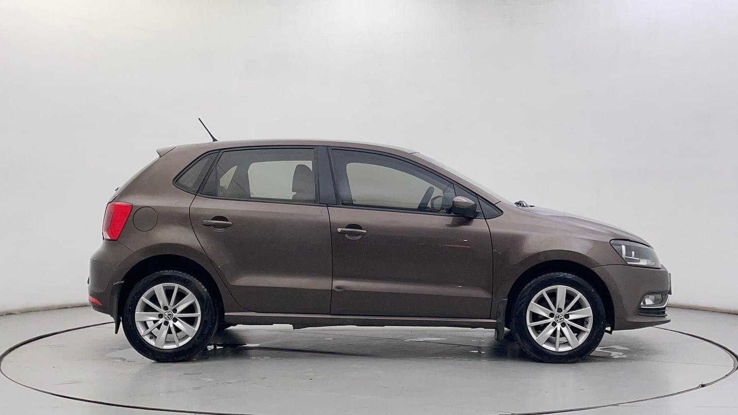 Used 2016 Volkswagen Polo Highline1.5L (D) Diesel Manual exterior RIGHT SIDE VIEW