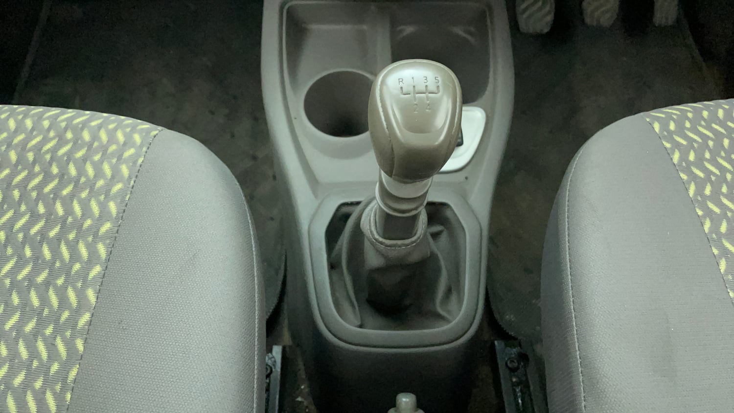 Used 2017 Datsun Redi-GO T (O) Petrol Manual interior GEAR  KNOB VIEW
