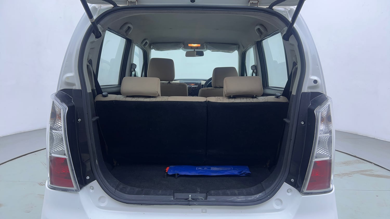 Used 2017 Maruti Suzuki Wagon R VXI+ Petrol Manual interior DICKY INSIDE VIEW