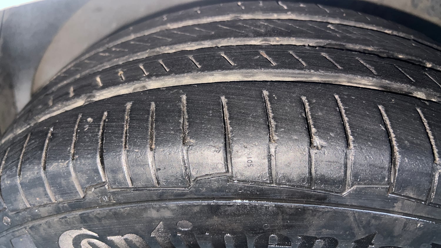Used 2014 Ford Figo Duratec Petrol EXI 1.2 Petrol Manual tyres RIGHT FRONT TYRE TREAD VIEW