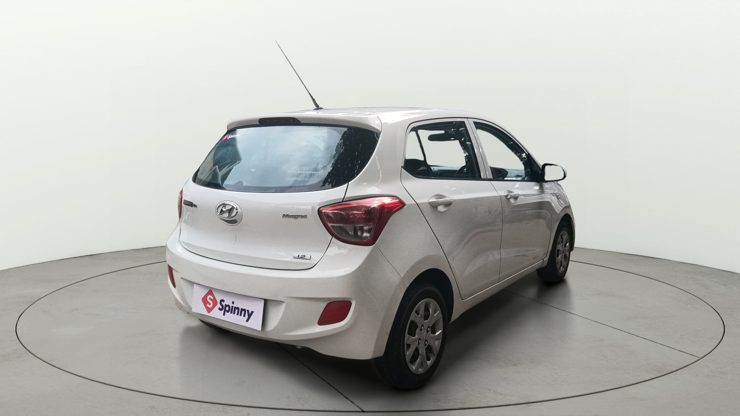 Used 2016 Hyundai Grand i10 Magna 1.2 Kappa VTVT Petrol Manual exterior RIGHT REAR CORNER VIEW