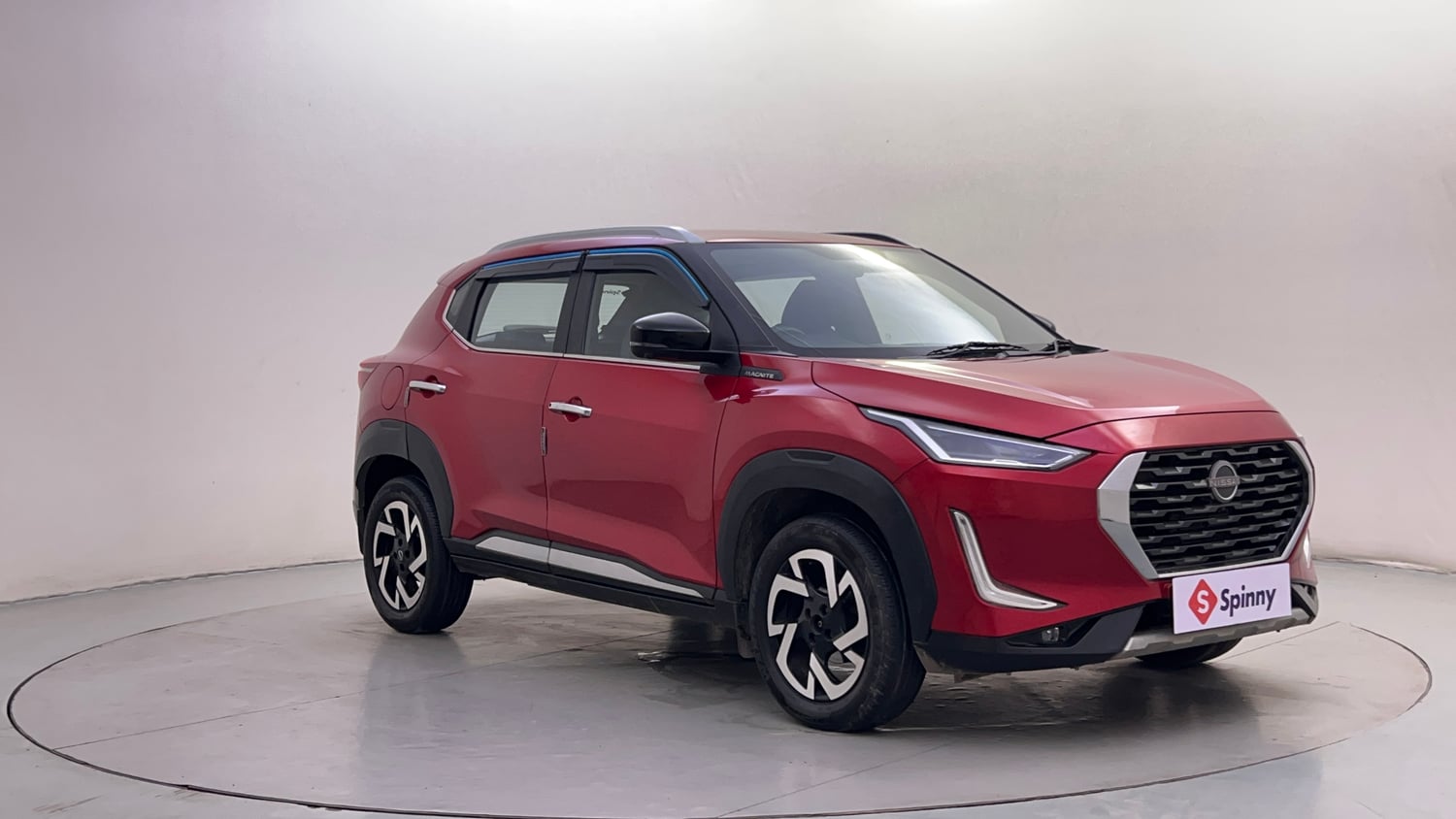 Used 2023 Nissan Magnite XV Premium Turbo CVT Petrol Automatic exterior RIGHT FRONT CORNER VIEW