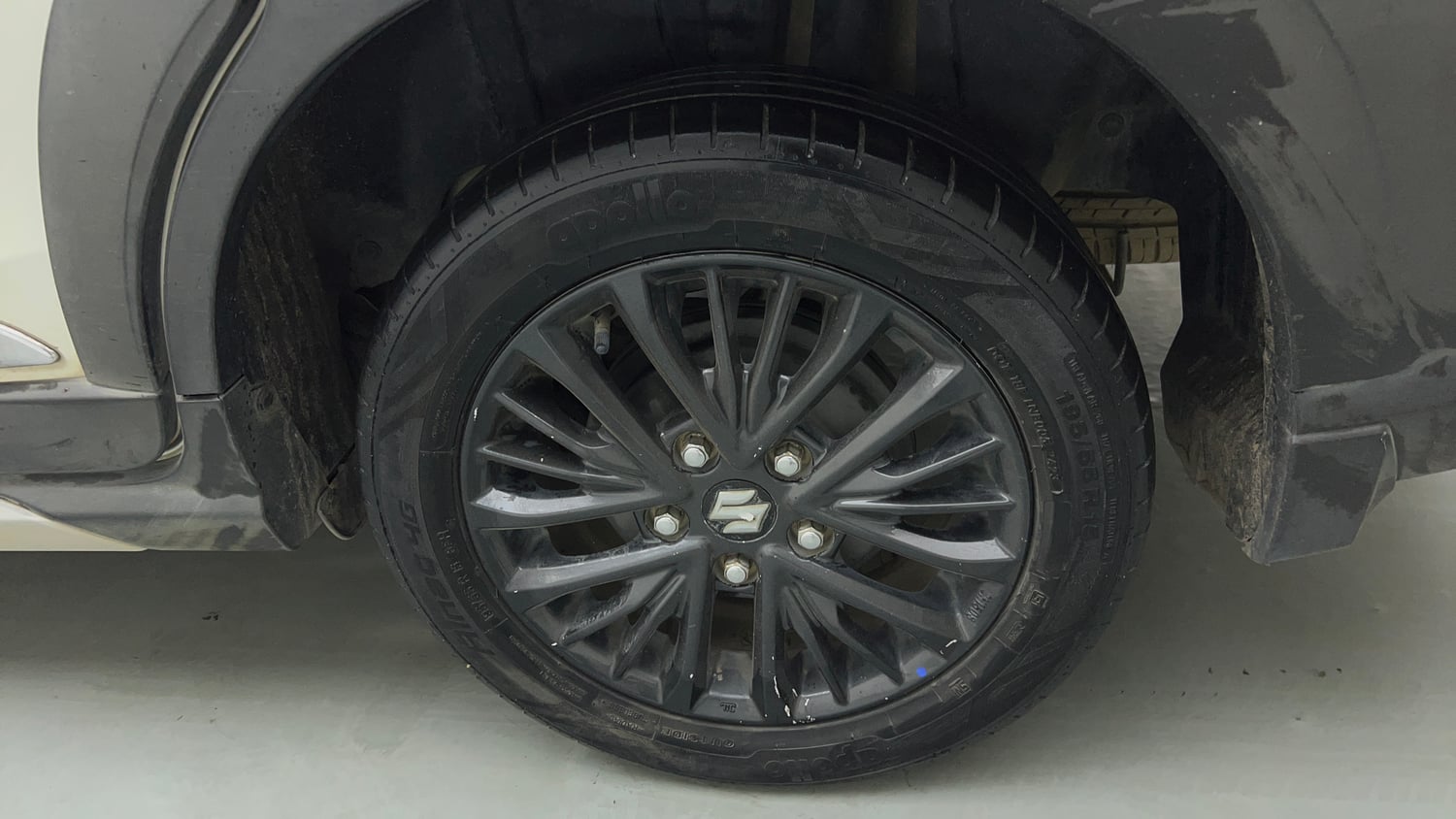 Used 2021 Maruti Suzuki XL6 Zeta MT Petrol Petrol Manual tyres LEFT REAR TYRE RIM VIEW