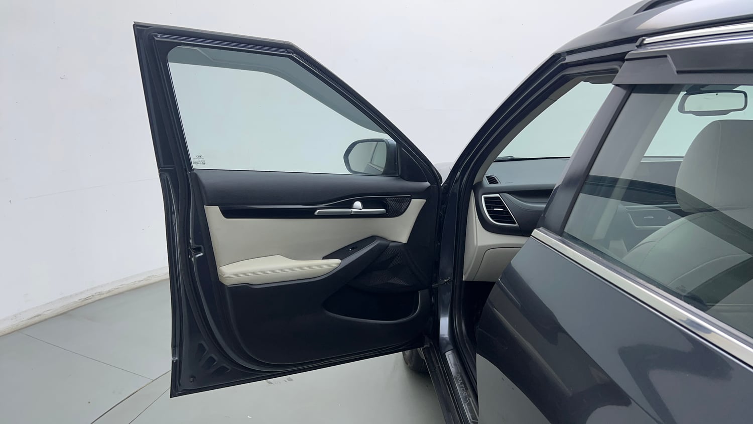 Used 2020 Kia Seltos HTX IVT 1.5 Petrol Automatic interior LEFT FRONT DOOR OPEN VIEW