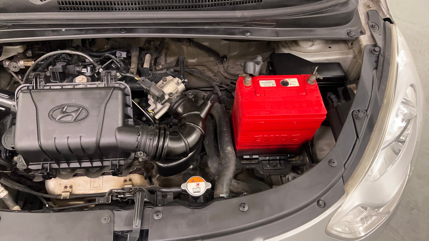 Used 2014 Hyundai i10 Magna 1.1 iRDE2 Petrol Manual engine ENGINE LEFT SIDE VIEW