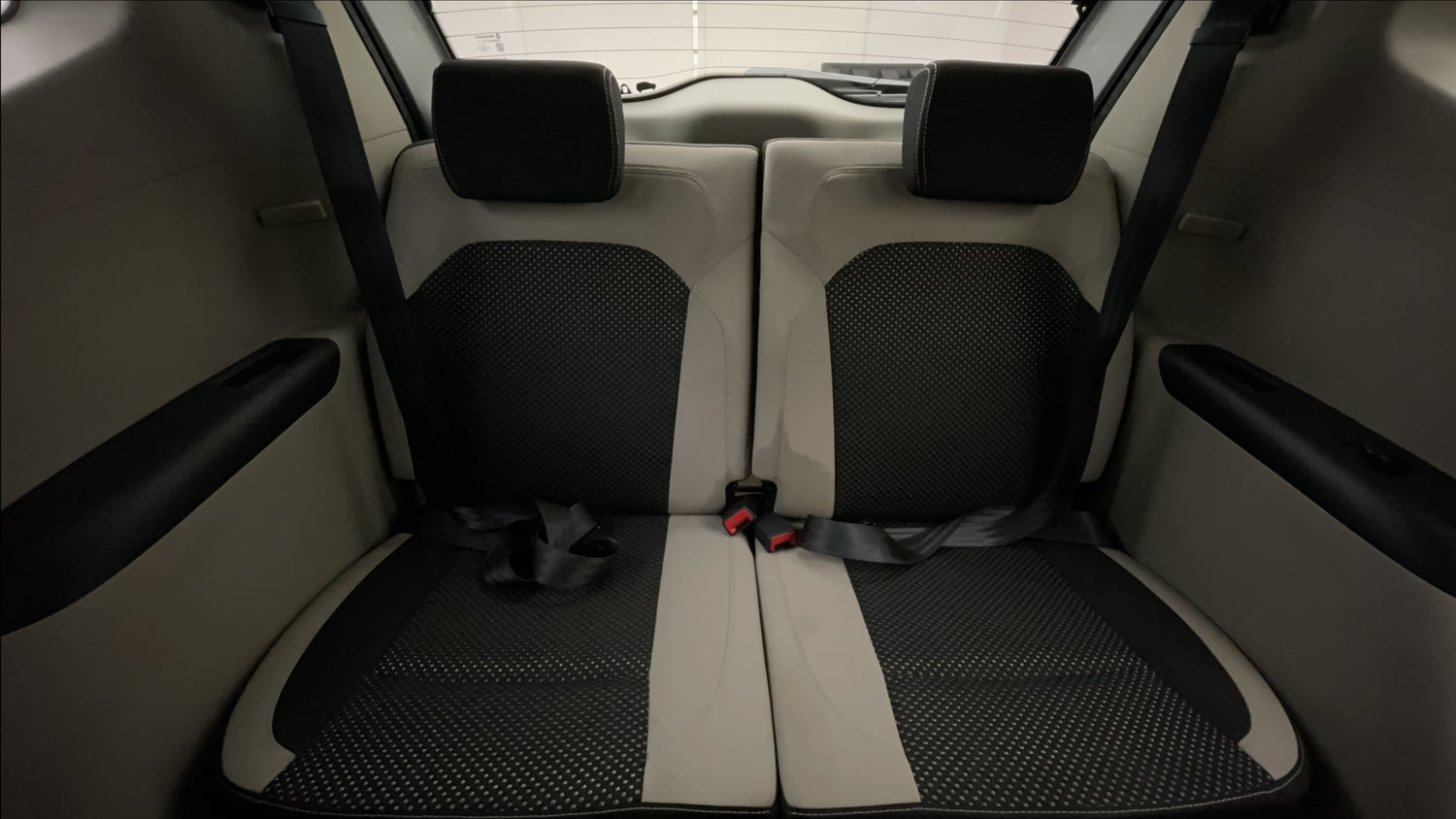 Used 2019 Renault Triber RXZ Petrol Manual interior THIRD ROW SEAT