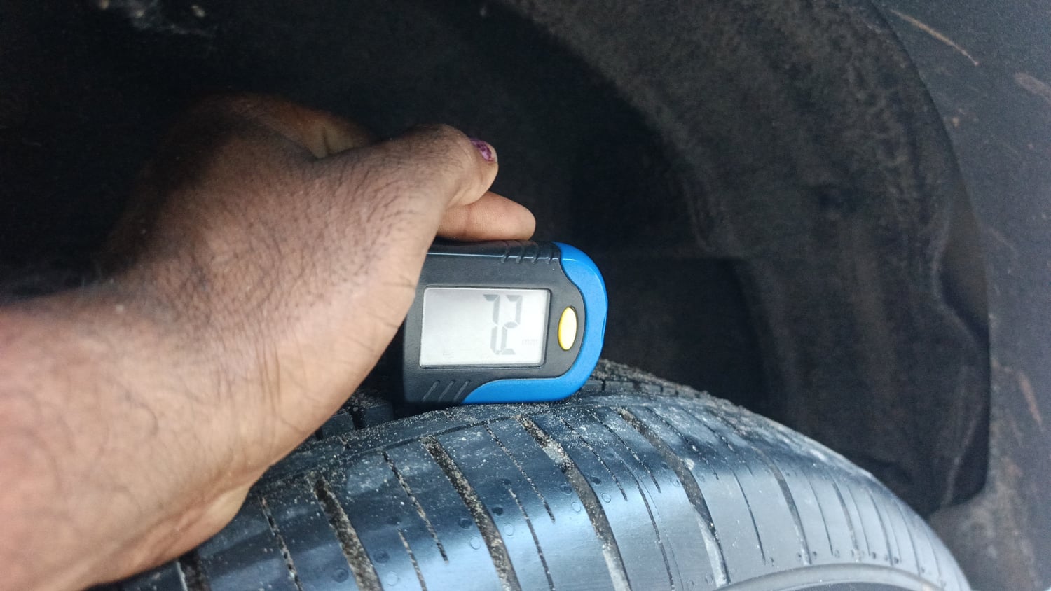 Used 2022 Mahindra Scorpio N Z8 L Diesel AT 4WD 7 STR Diesel Automatic tyres RIGHT REAR TYRE TREAD VIEW