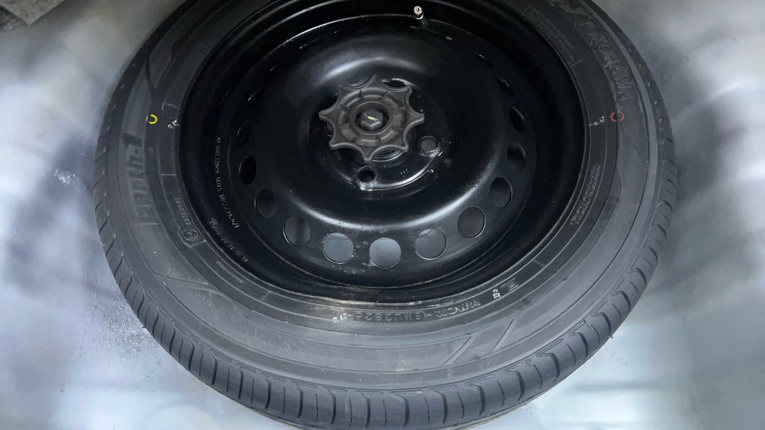 Used 2017 Hyundai Grand i10 Sportz (O) 1.2 Kappa VTVT Petrol Manual tyres SPARE TYRE VIEW