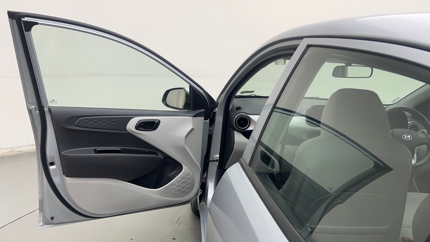 Used 2022 Hyundai Grand i10 Nios Magna 1.2 Kappa VTVT Petrol Manual interior LEFT FRONT DOOR OPEN VIEW