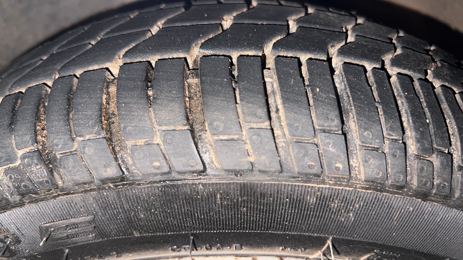 Used 2016 Tata Nano Twist XTA Petrol Automatic tyres LEFT FRONT TYRE TREAD VIEW