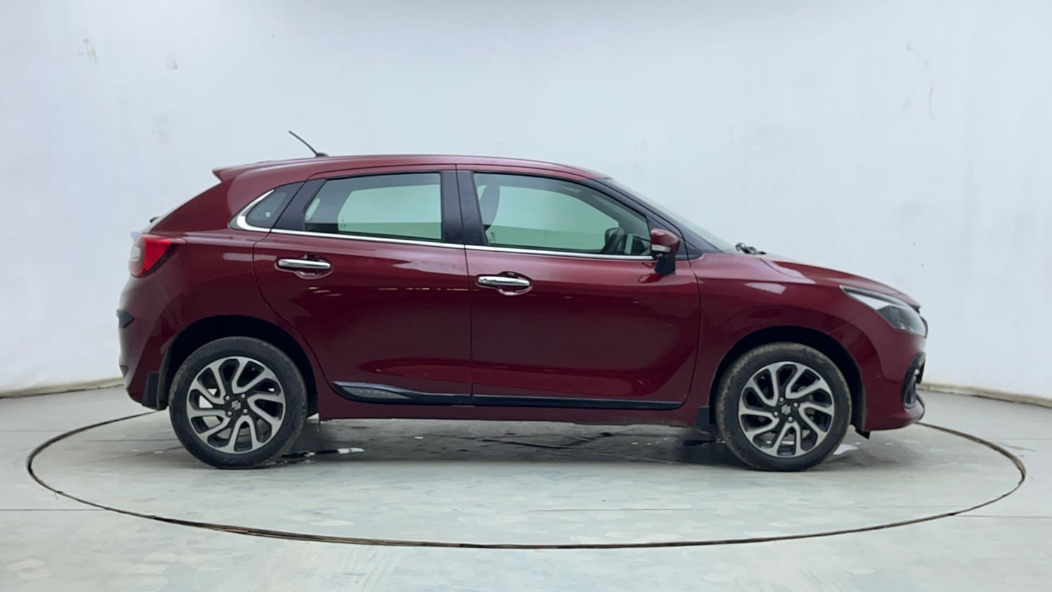 Used 2024 Maruti Suzuki Baleno Alpha MT Petrol Manual exterior RIGHT SIDE VIEW