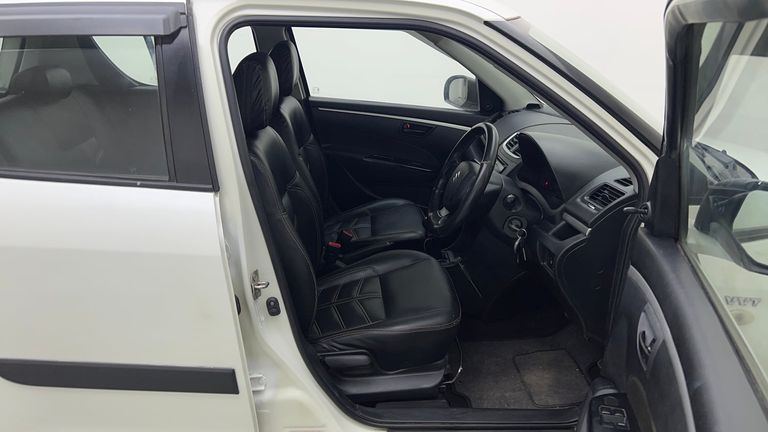 Used 2016 Maruti Suzuki Swift Lxi (O) Petrol Manual interior RIGHT SIDE FRONT DOOR CABIN VIEW