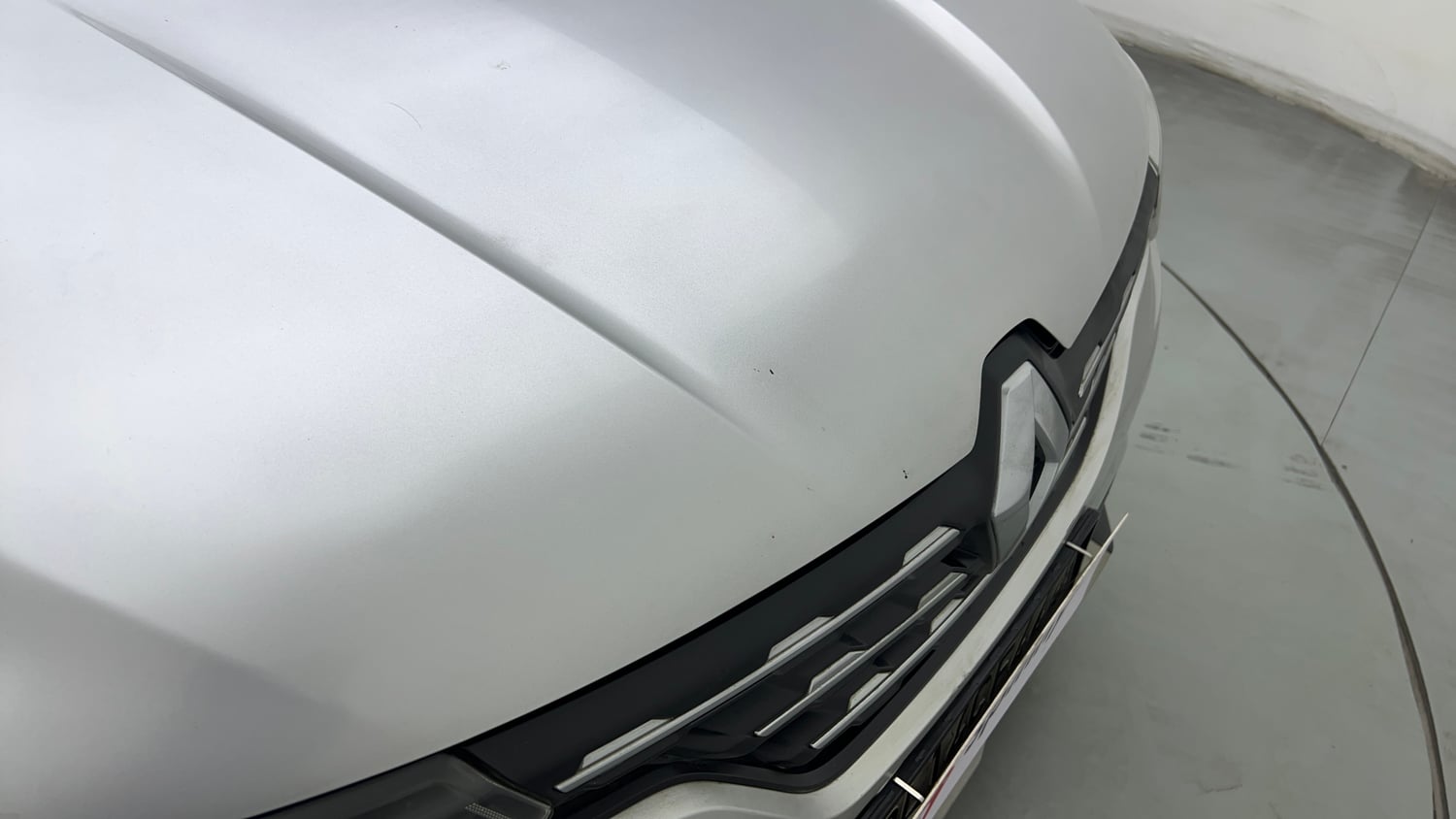 Used 2021 Renault Triber RXZ EASY-R AMT Petrol Automatic dents MINOR SCRATCH