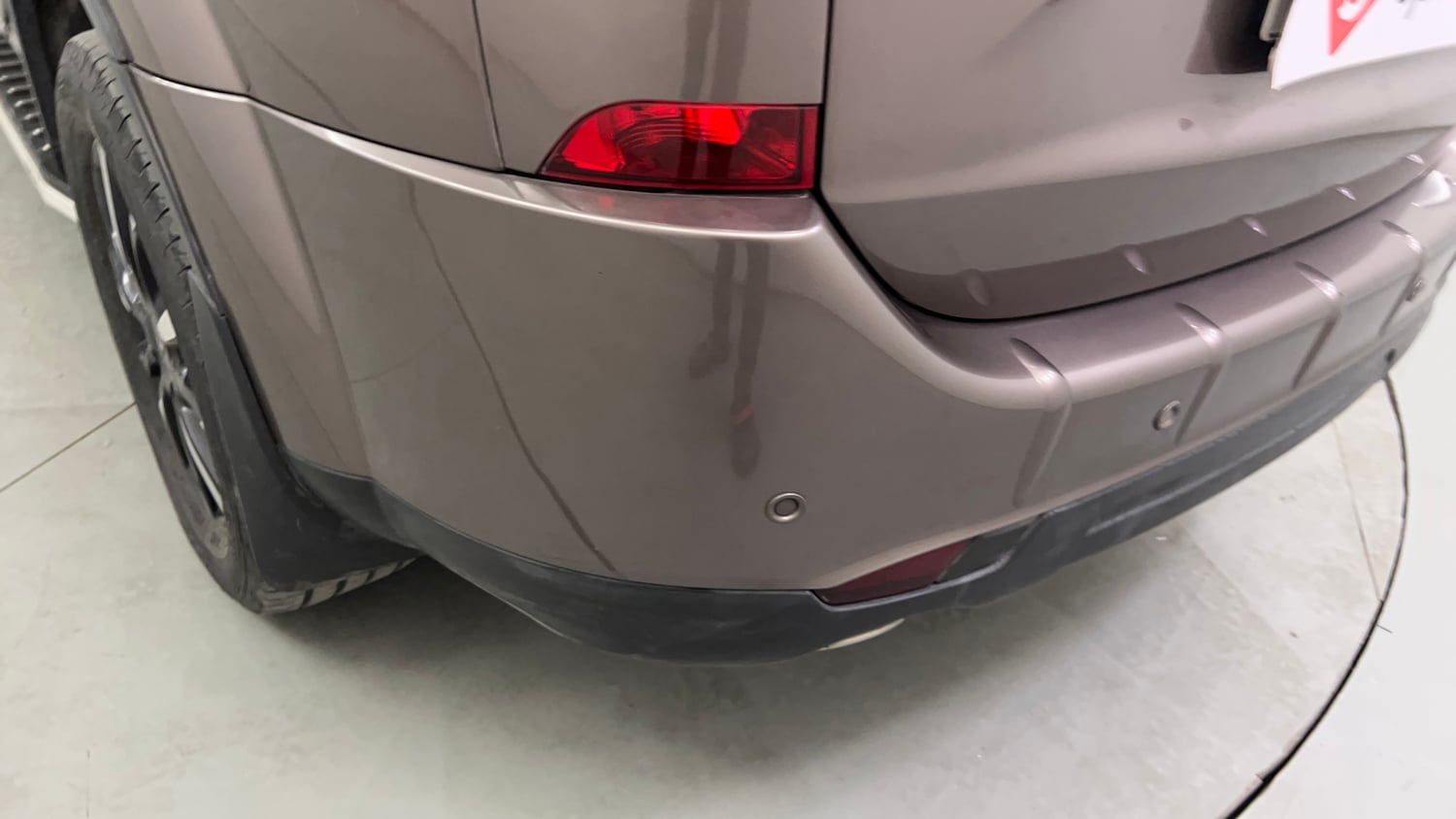 Used 2021 Mahindra XUV500 W11 Diesel Manual dents MINOR SCRATCH