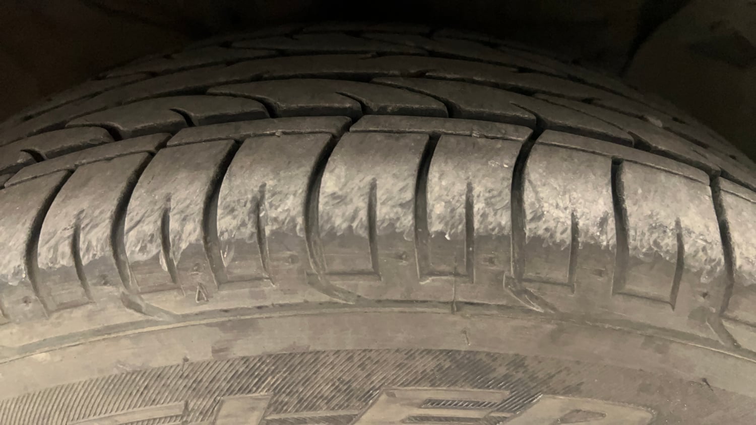 Used 2020 Hyundai Creta SX 1.6 AT CRDi Diesel Automatic tyres RIGHT FRONT TYRE TREAD VIEW