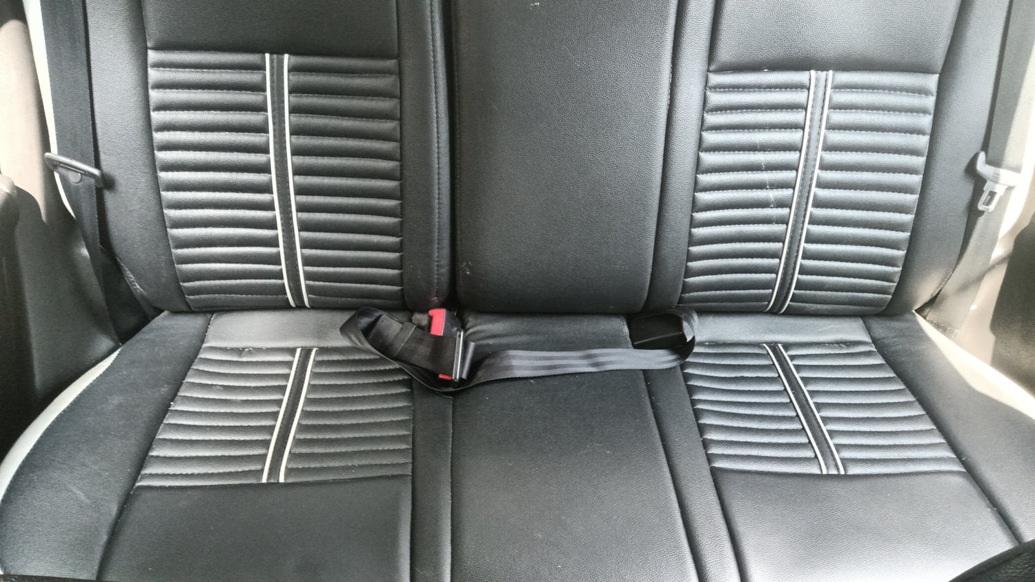 Used 2019 Maruti Suzuki Swift ZXi Petrol Manual interior REAR SEAT CONDITION VIEW