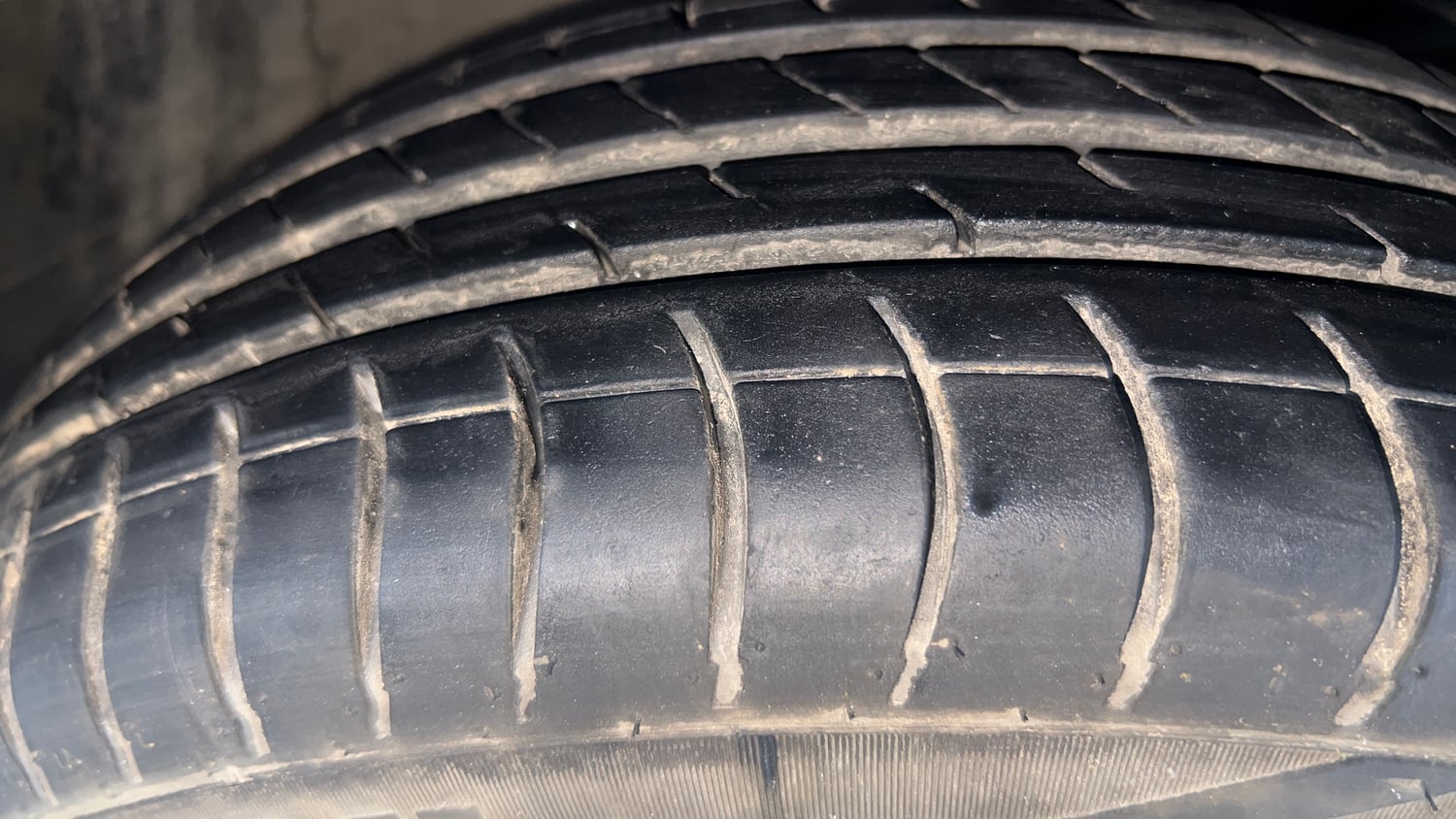 Used 2018 Maruti Suzuki Baleno Delta 1.2 Petrol Manual tyres RIGHT FRONT TYRE TREAD VIEW