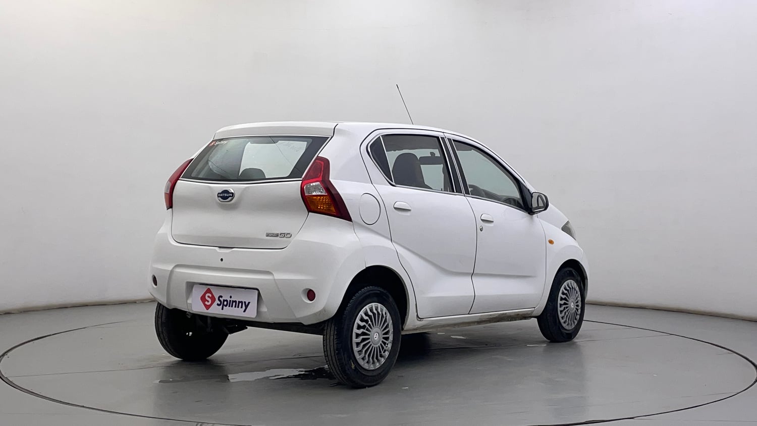 Used 2017 Datsun Redi-GO T (O) Petrol Manual exterior RIGHT REAR CORNER VIEW