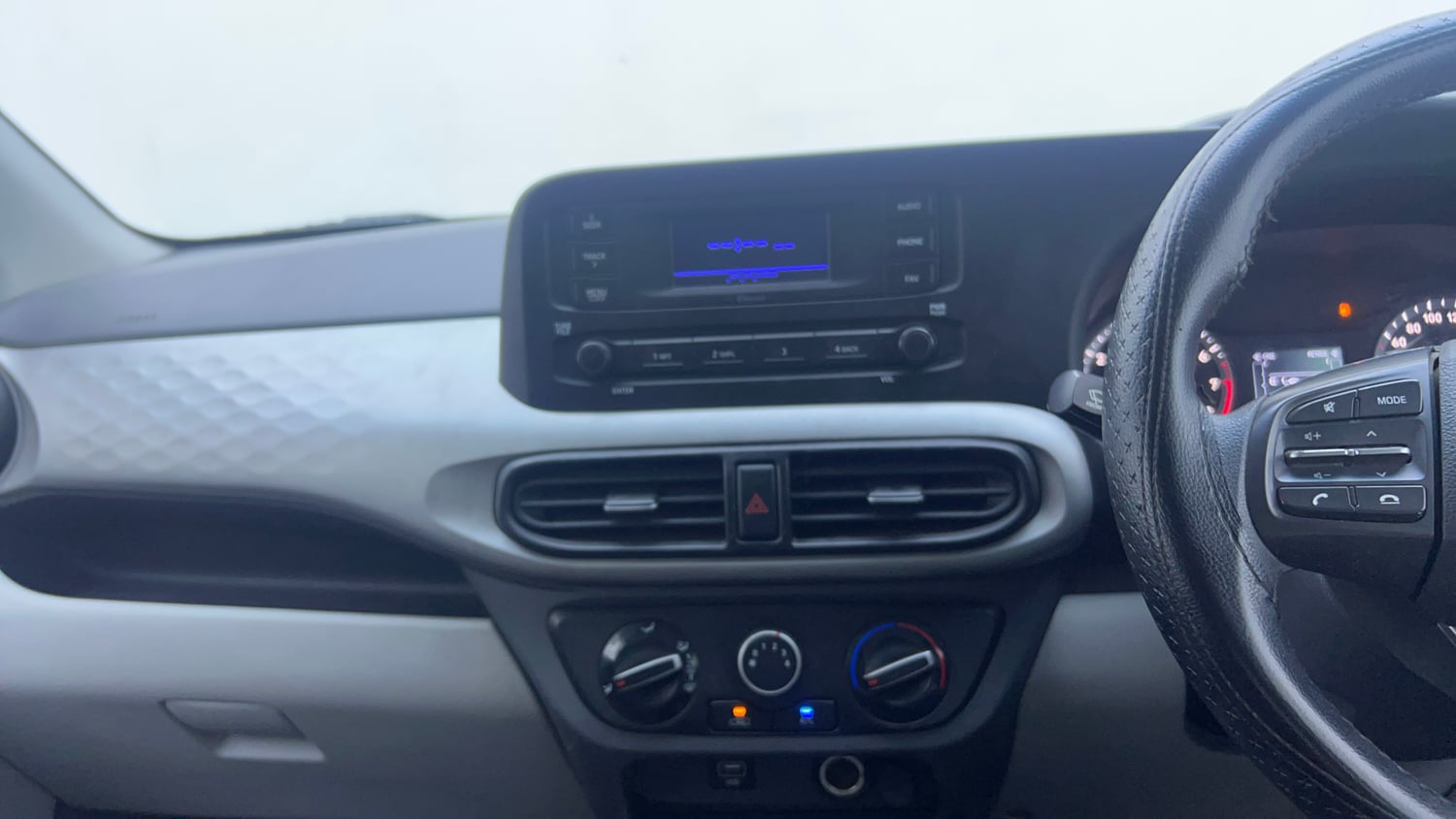 Used 2022 Hyundai Grand i10 Nios Magna 1.2 Kappa VTVT CNG Cng Manual interior MUSIC SYSTEM & AC CONTROL VIEW