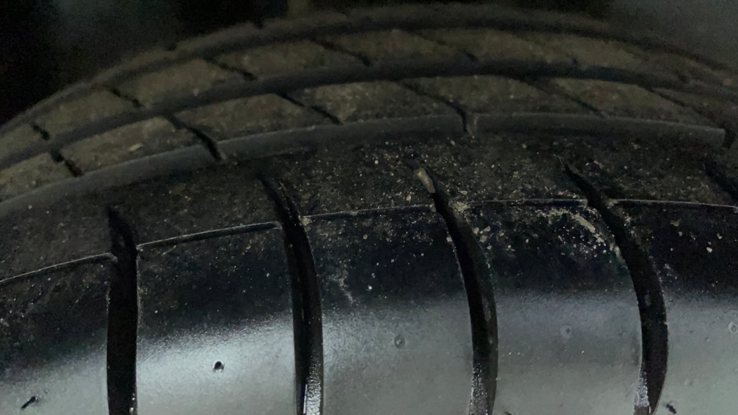 Used 2016 Volkswagen Polo Highline1.5L (D) Diesel Manual tyres RIGHT REAR TYRE TREAD VIEW