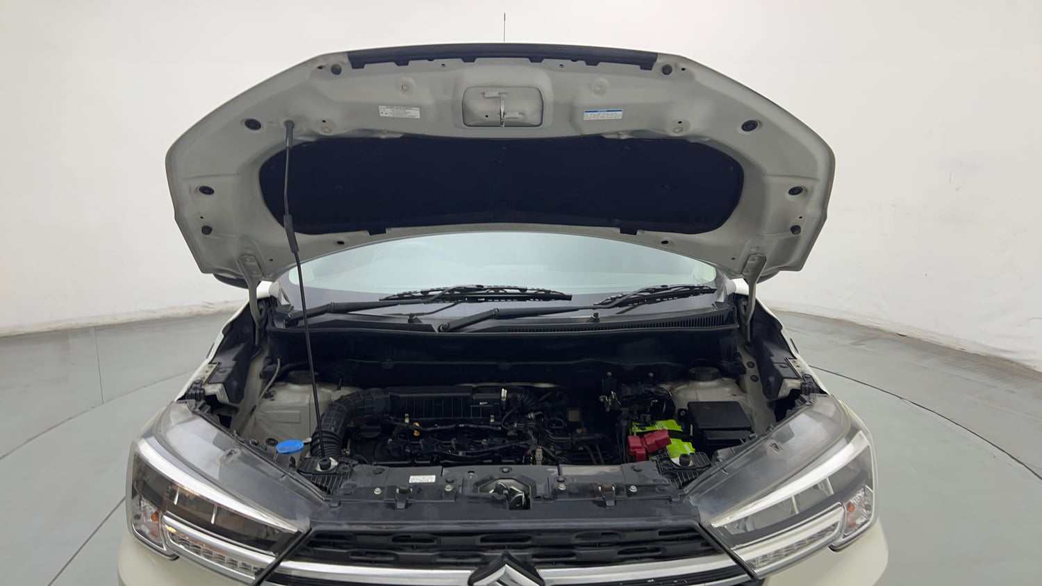 Used 2021 Maruti Suzuki XL6 Zeta MT Petrol Petrol Manual engine ENGINE & BONNET OPEN FRONT VIEW