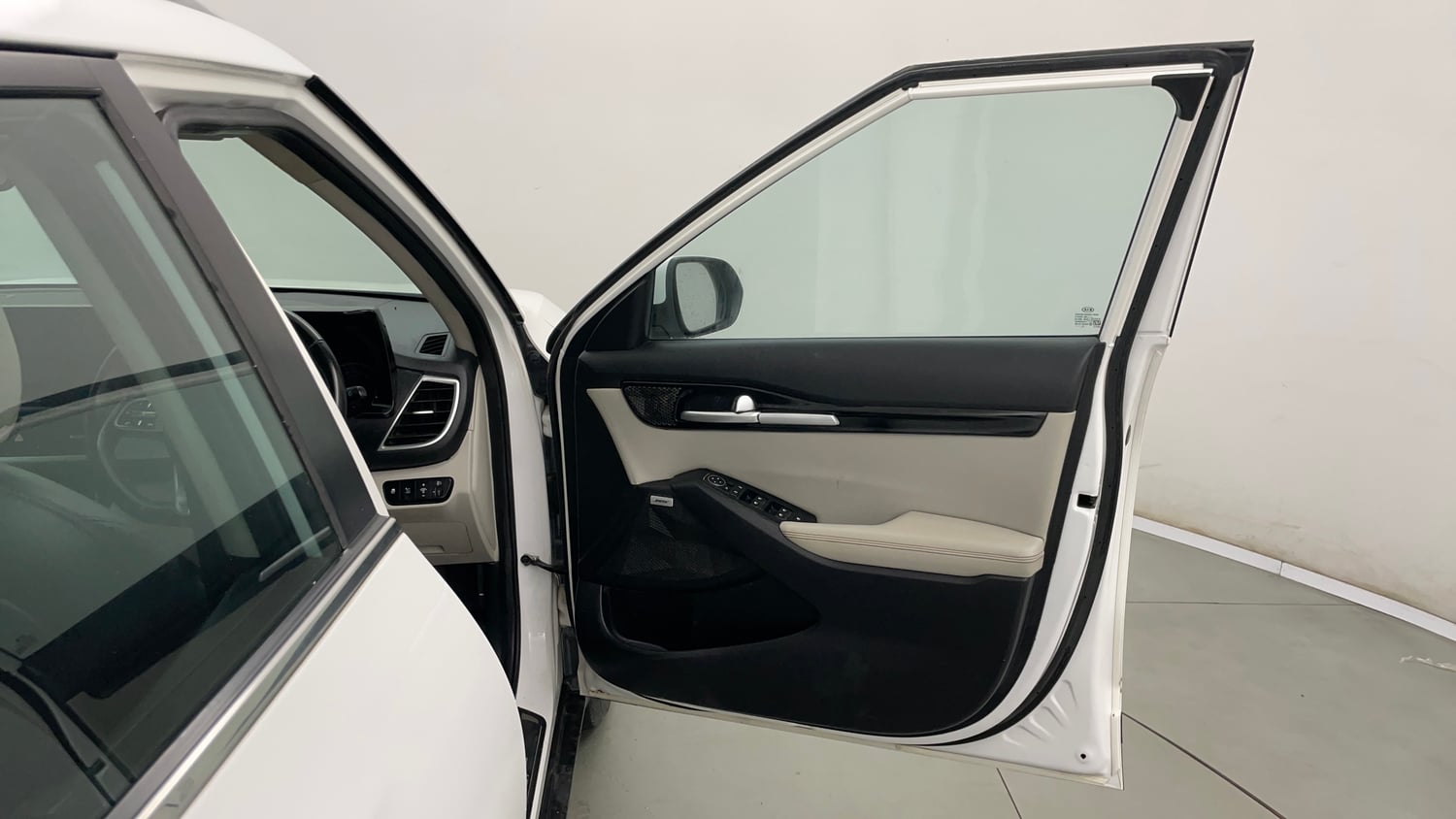 Used 2019 Kia Seltos GTX Plus 1.4 Petrol Manual interior RIGHT FRONT DOOR OPEN VIEW