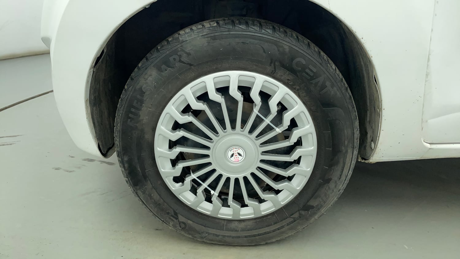 Used 2017 Datsun Redi-GO T (O) Petrol Manual tyres LEFT FRONT TYRE RIM VIEW