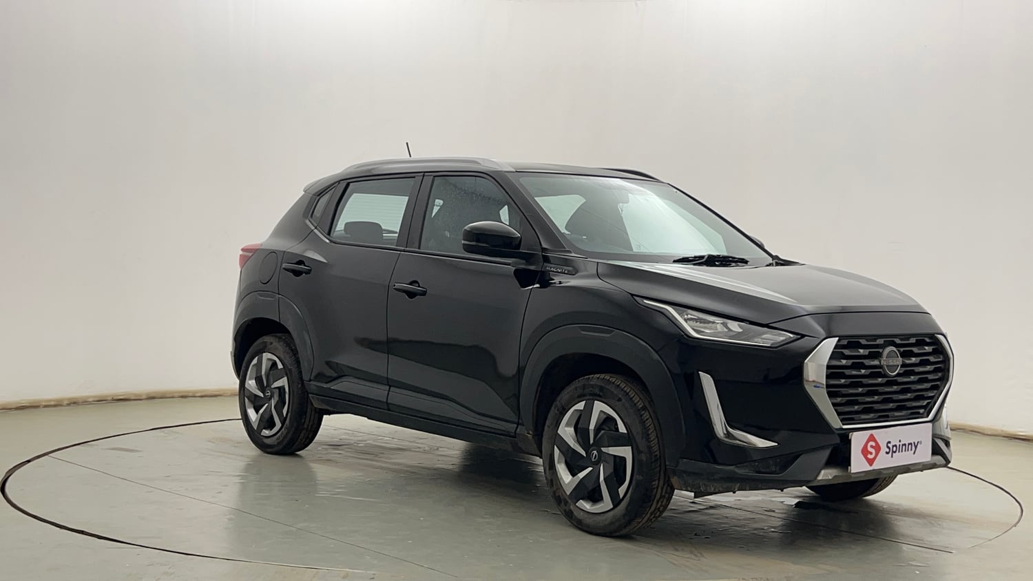 Used 2023 Nissan Magnite XL Petrol Manual exterior RIGHT FRONT CORNER VIEW