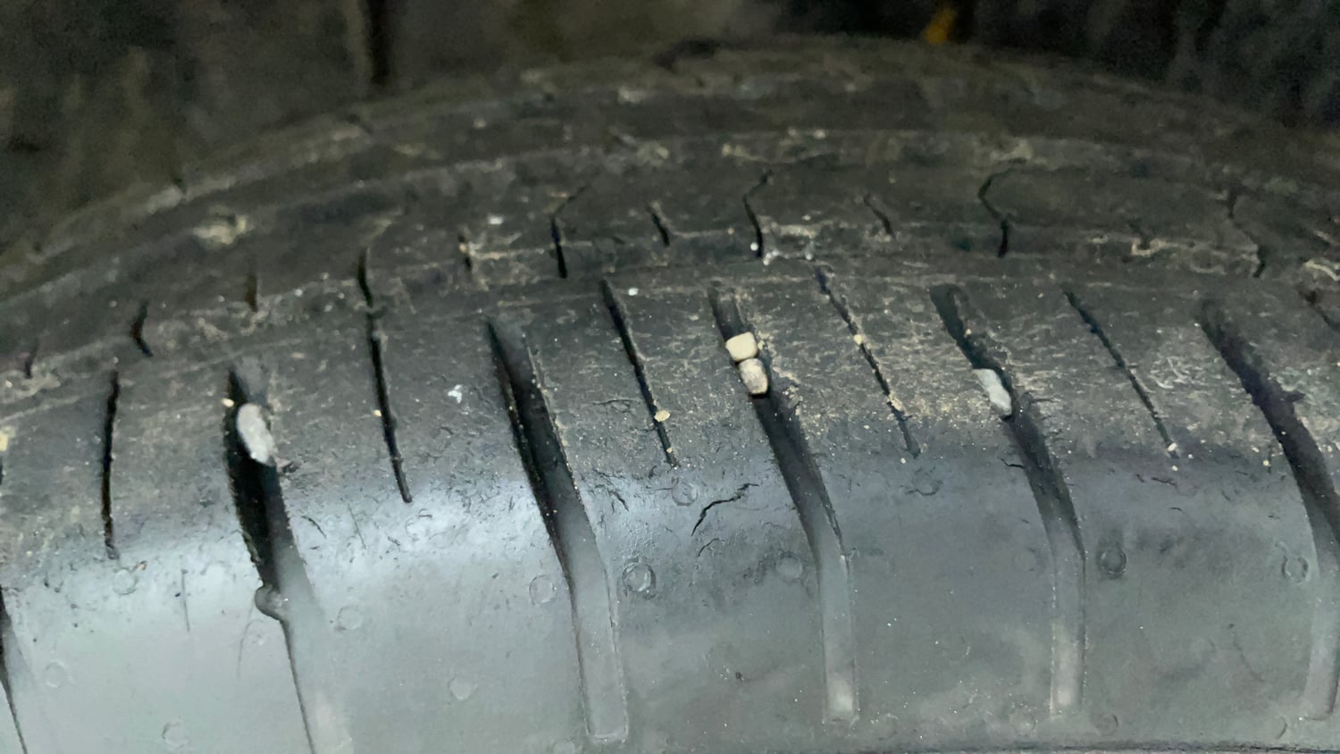 Used 2023 Tata Punch Accomplished AMT Petrol Automatic tyres RIGHT FRONT TYRE TREAD VIEW