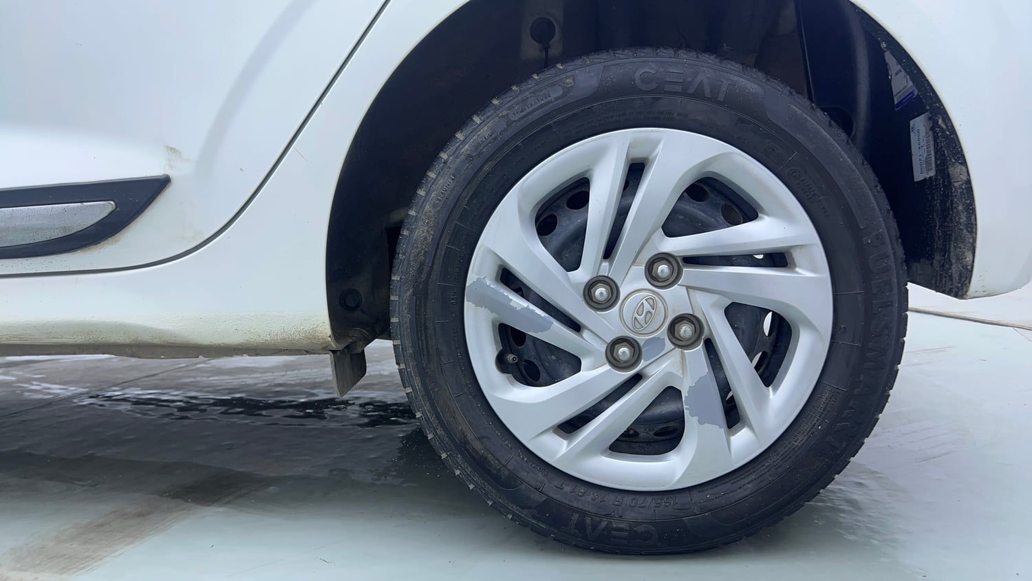 Used 2022 Hyundai Grand i10 Nios Magna 1.2 Kappa VTVT CNG Cng Manual tyres LEFT REAR TYRE RIM VIEW