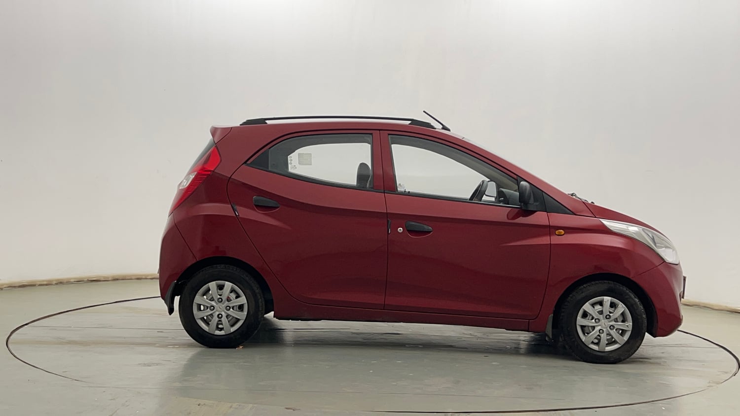 Used 2013 Hyundai Eon D-Lite + Petrol Manual exterior RIGHT SIDE VIEW