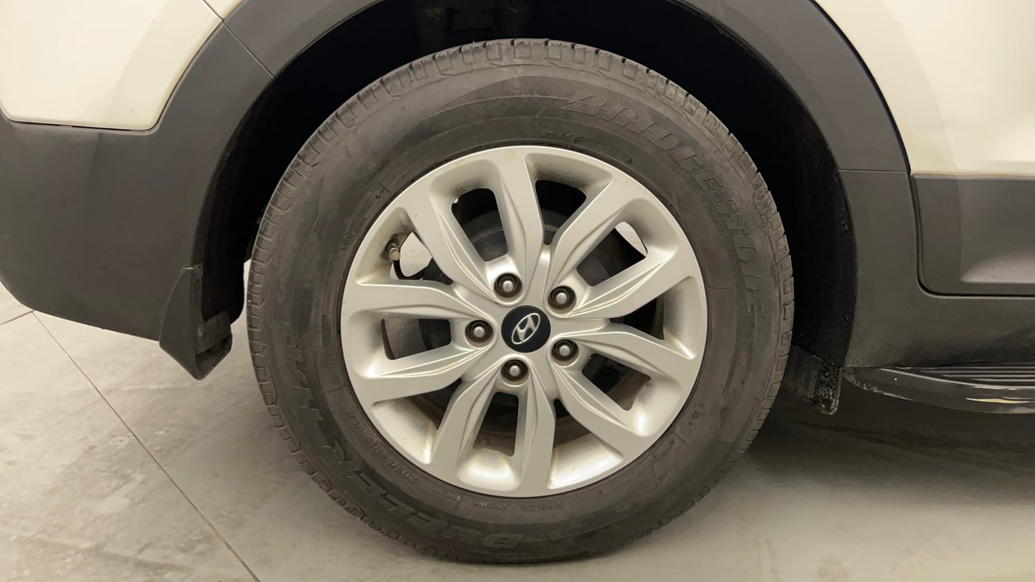 Used 2020 Hyundai Creta SX 1.6 AT CRDi Diesel Automatic tyres RIGHT REAR TYRE RIM VIEW