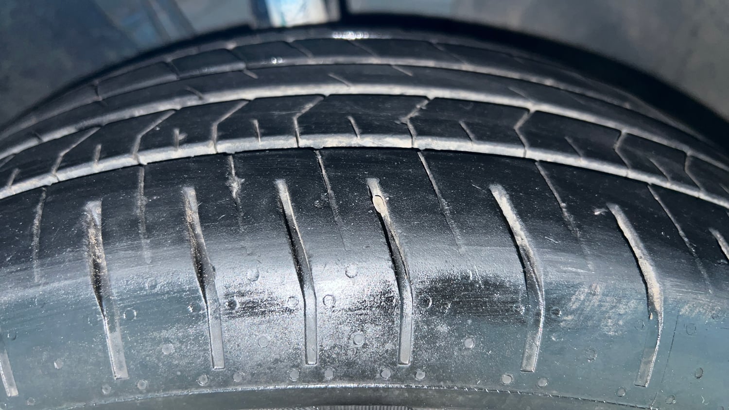 Used 2022 Skoda Slavia Style 1.5L TSI DSG Petrol Automatic tyres RIGHT FRONT TYRE TREAD VIEW
