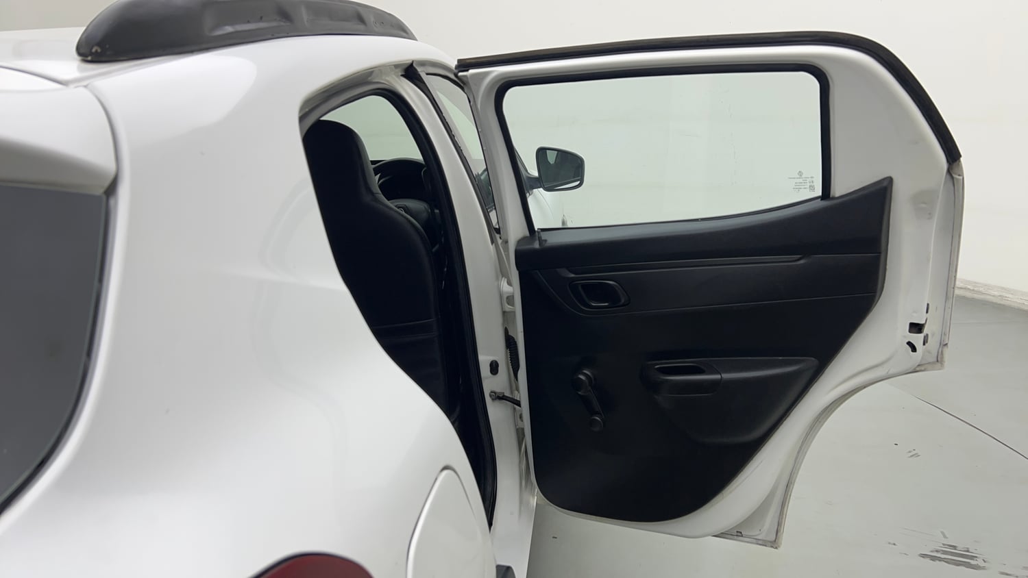 Used 2017 Renault Kwid 1.0 RXT Petrol Manual interior RIGHT REAR DOOR OPEN VIEW