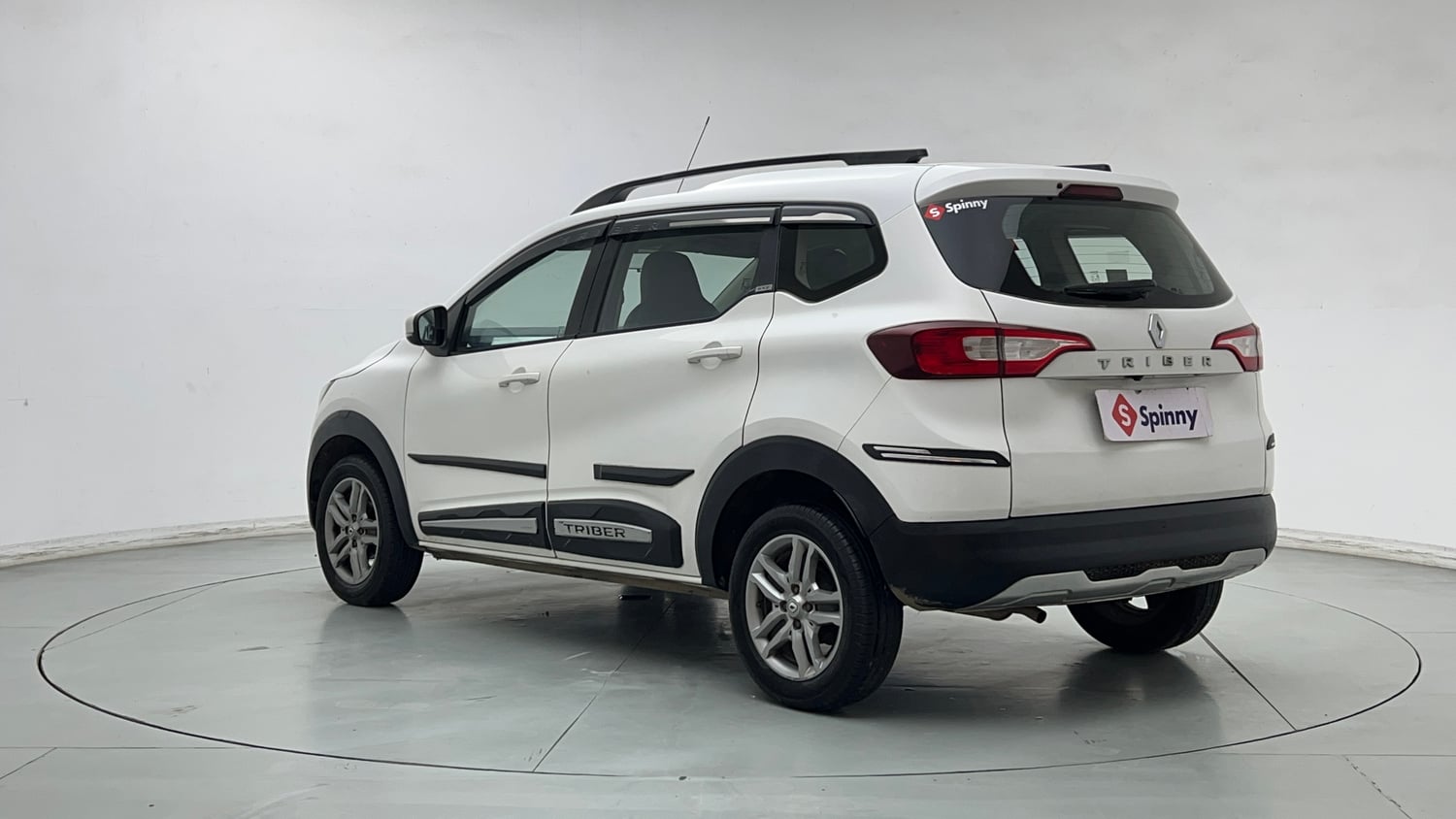 Used 2021 Renault Triber RXZ EASY-R AMT Petrol Automatic exterior LEFT REAR CORNER VIEW