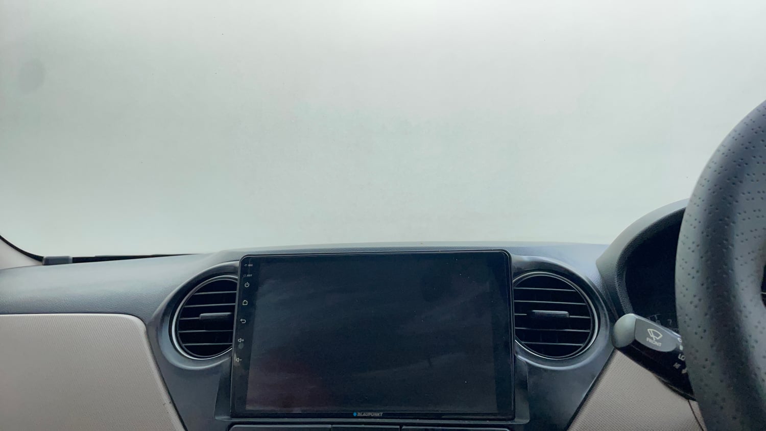 Used 2018 Hyundai Grand i10 Sportz AT 1.2 Kappa VTVT Petrol Automatic top_features Touch screen infotainment system