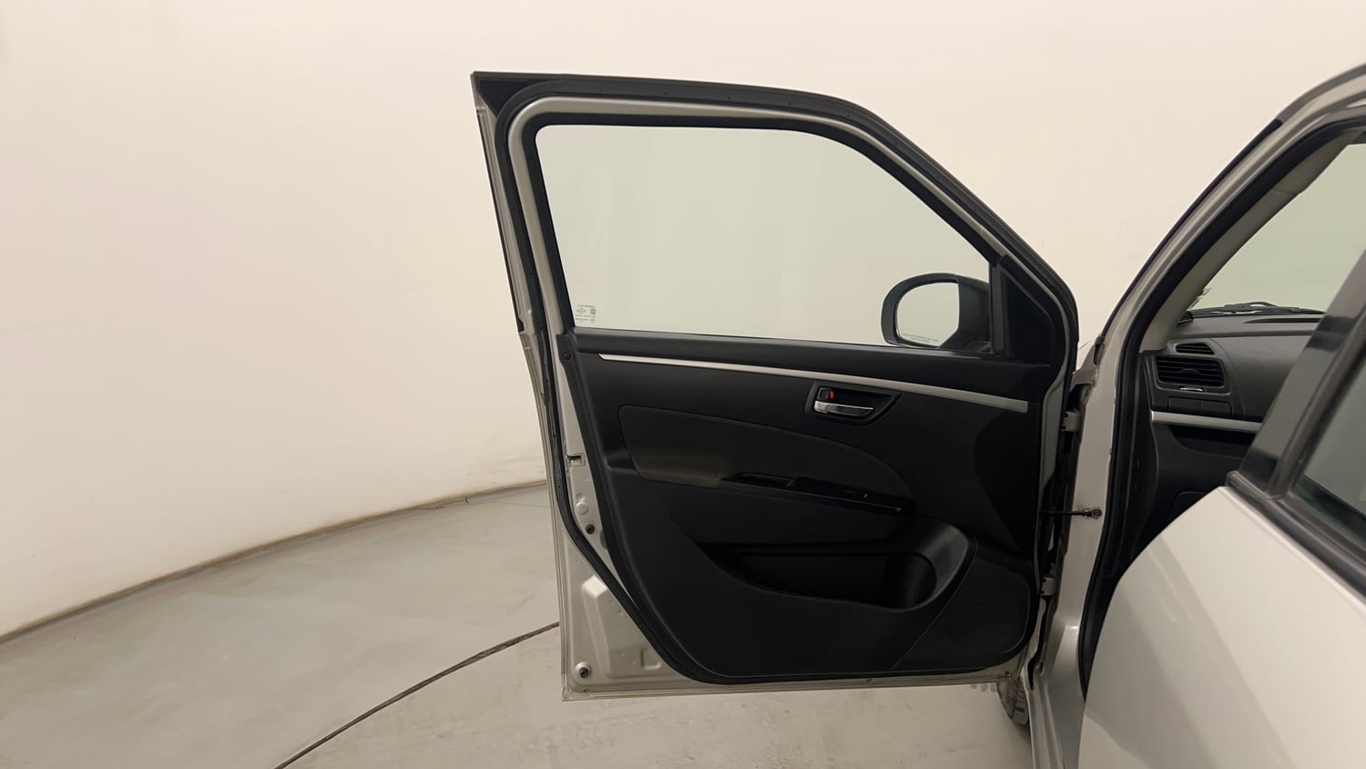 Used 2014 Maruti Suzuki Swift VXi Petrol Manual interior LEFT FRONT DOOR OPEN VIEW