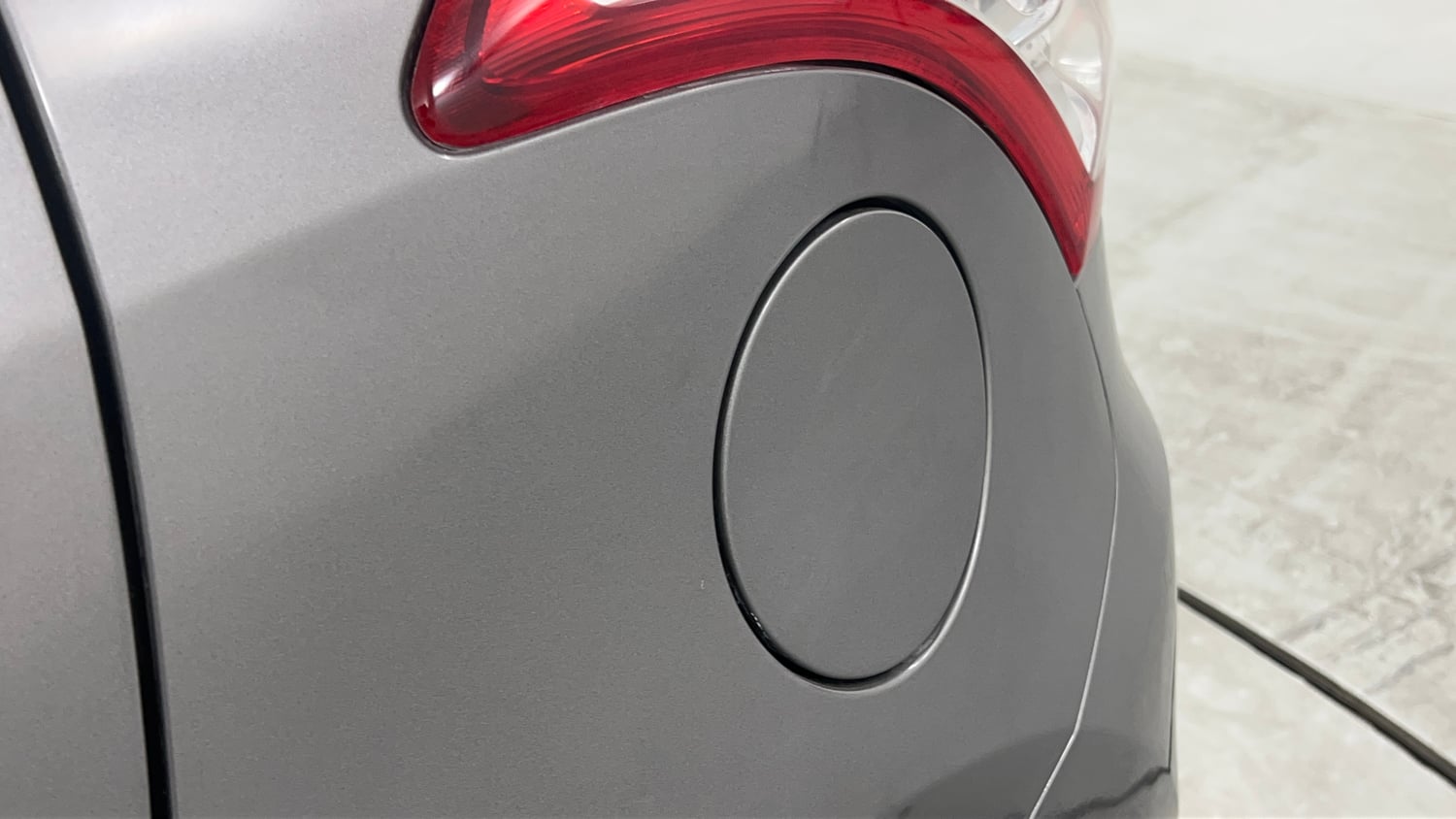 Used 2012 Maruti Suzuki Swift VXi Petrol Manual dents MINOR DENT