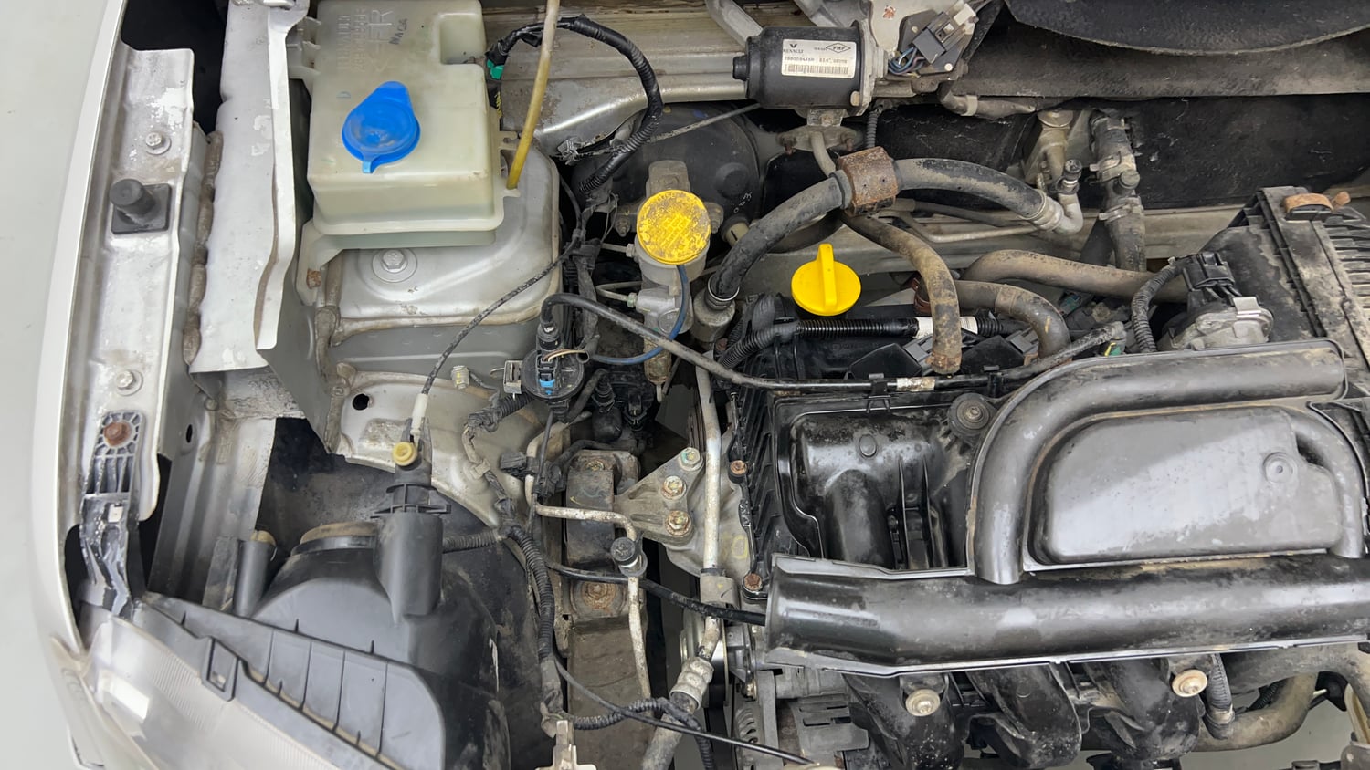 Used 2018 Renault Kwid 1.0 RXL Petrol Manual engine ENGINE RIGHT SIDE VIEW