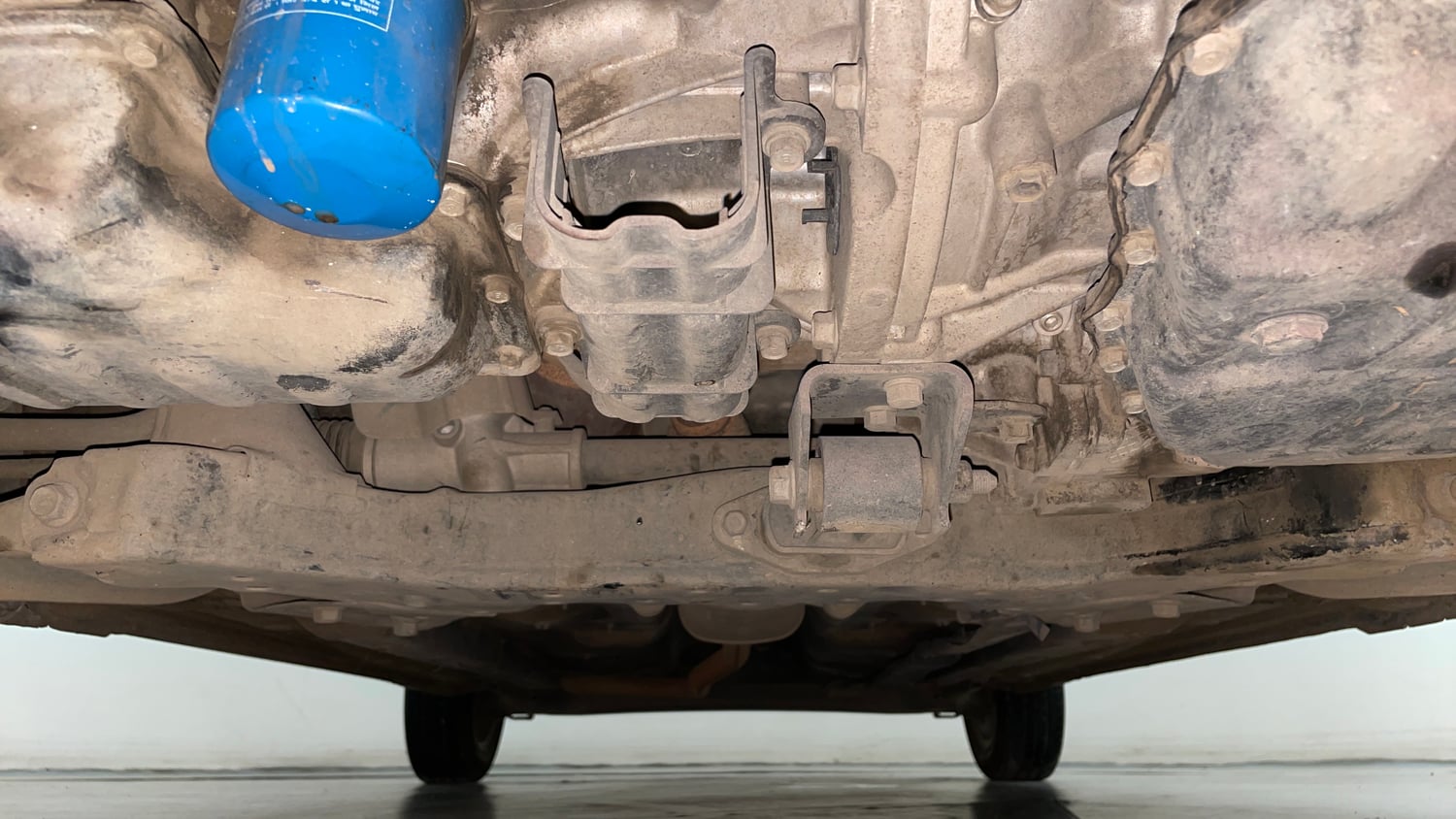 Used 2018 Hyundai Grand i10 Sportz AT 1.2 Kappa VTVT Petrol Automatic extra FRONT LEFT UNDERBODY VIEW