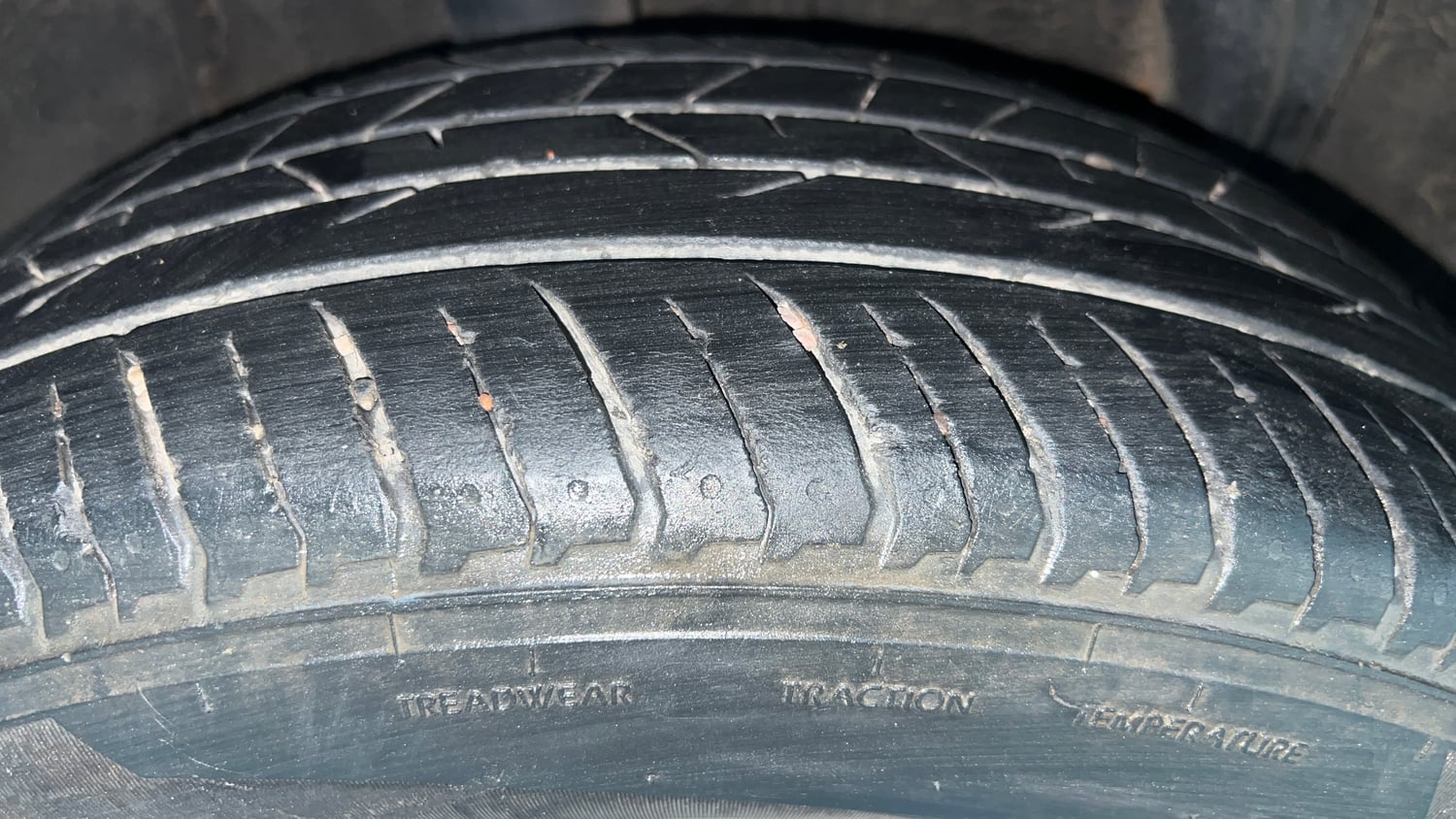 Used 2022 Nissan Magnite XV Turbo Petrol Manual tyres RIGHT REAR TYRE TREAD VIEW