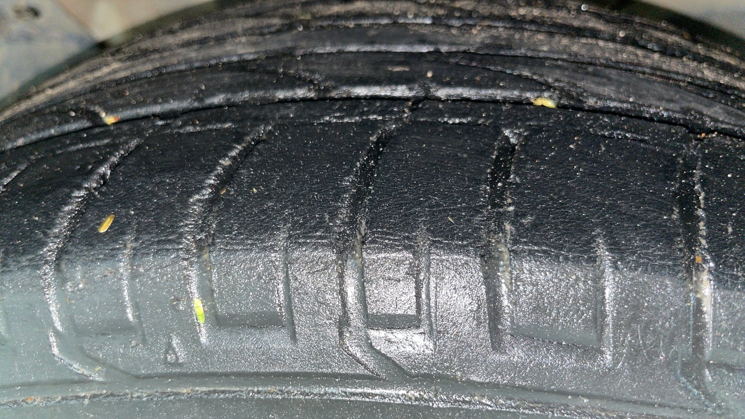 Used 2019 Kia Seltos GTX Plus 1.4 Petrol Manual tyres LEFT FRONT TYRE TREAD VIEW