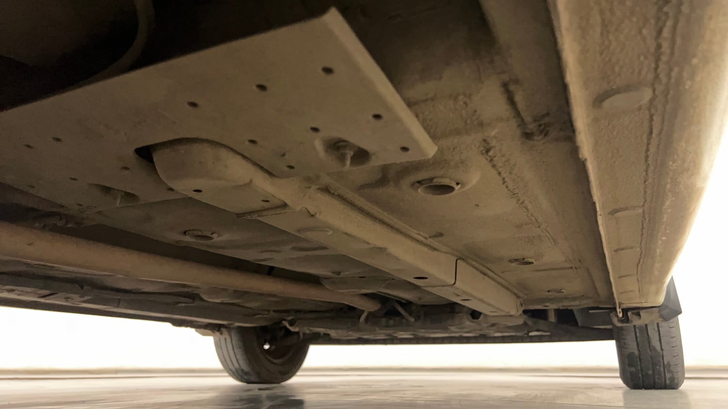 Used 2018 Hyundai Santro Asta Petrol Manual extra REAR RIGHT UNDERBODY VIEW